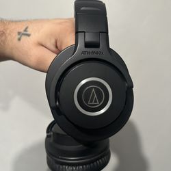 Audio-Technica Headphones (ATH-M40X)