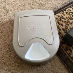 Automatic Cat Feeder