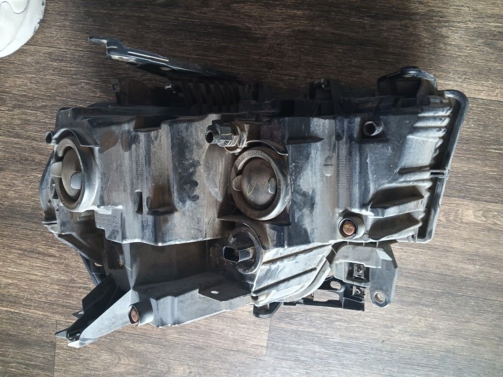 Headlight 