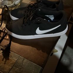 Nike Sneaker