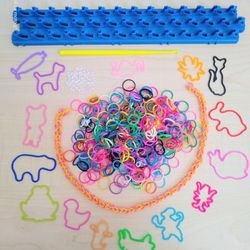 Rainbow Loom (Cra-Z-Loom) Kit With Animal Rubber Bands