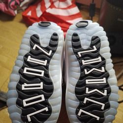 Jordan Legend Blues 11s 