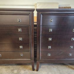 2 Matching 5 Wide Dovetail Drawer Dresser