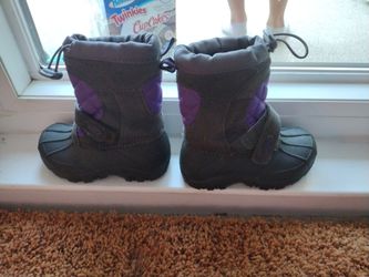 Snow Boots Size 7