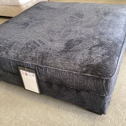 Lavernett Oversized Accent Ottoman