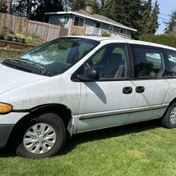 1999 Grand Plymouth Voyager 