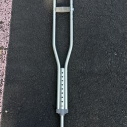  (1) crutch 