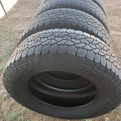 275/65R20 Goodyear wrangler Tire Set Of 4