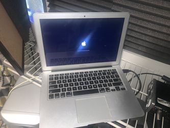 MacBook Air only works w charger connected (charger included)