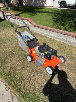Husqvarna RWD self propelled mower with Honda GCV160 motor. 5521RS