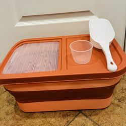 Collapsible Silicone Food Storage container $8 NEW 