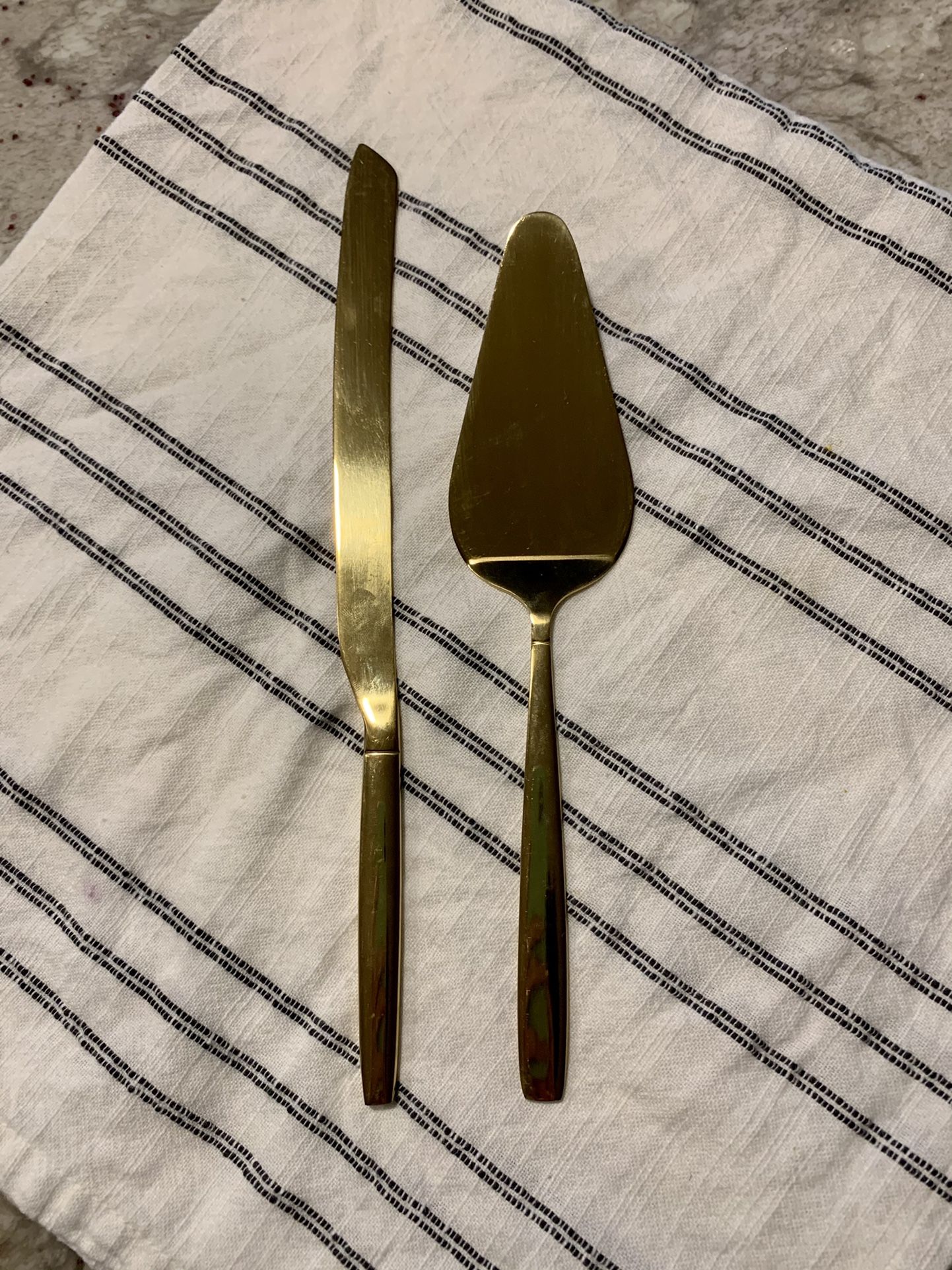 Gold Cake Serving Set