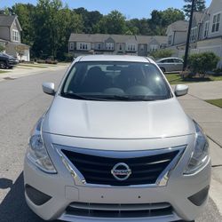 2015 Nissan Versa · SV Sedan 4D