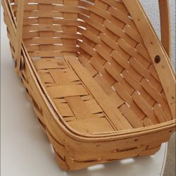 LONGABERGER BASKET