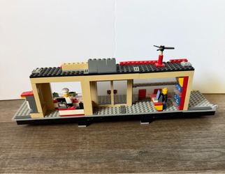 LEGO City station