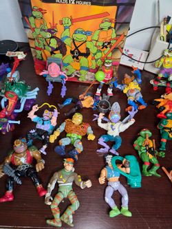 Vintage 90s TMNT figures and pieces