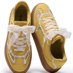 Women's Lace Detail Fashion Sneakers Comfortable Casual Dress Sneakers Women’s size 8.5