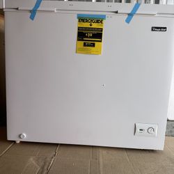 Magic Chef 8.7 cu. ft. Manual Defrost Chest Freezer in White