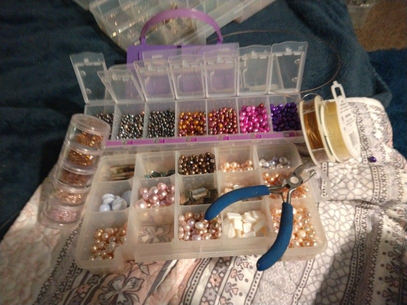 Crystal And Glass Beadsassorted