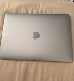 2020 Apple MacBook Air M1 (8GB RAM, 256GB SSD)