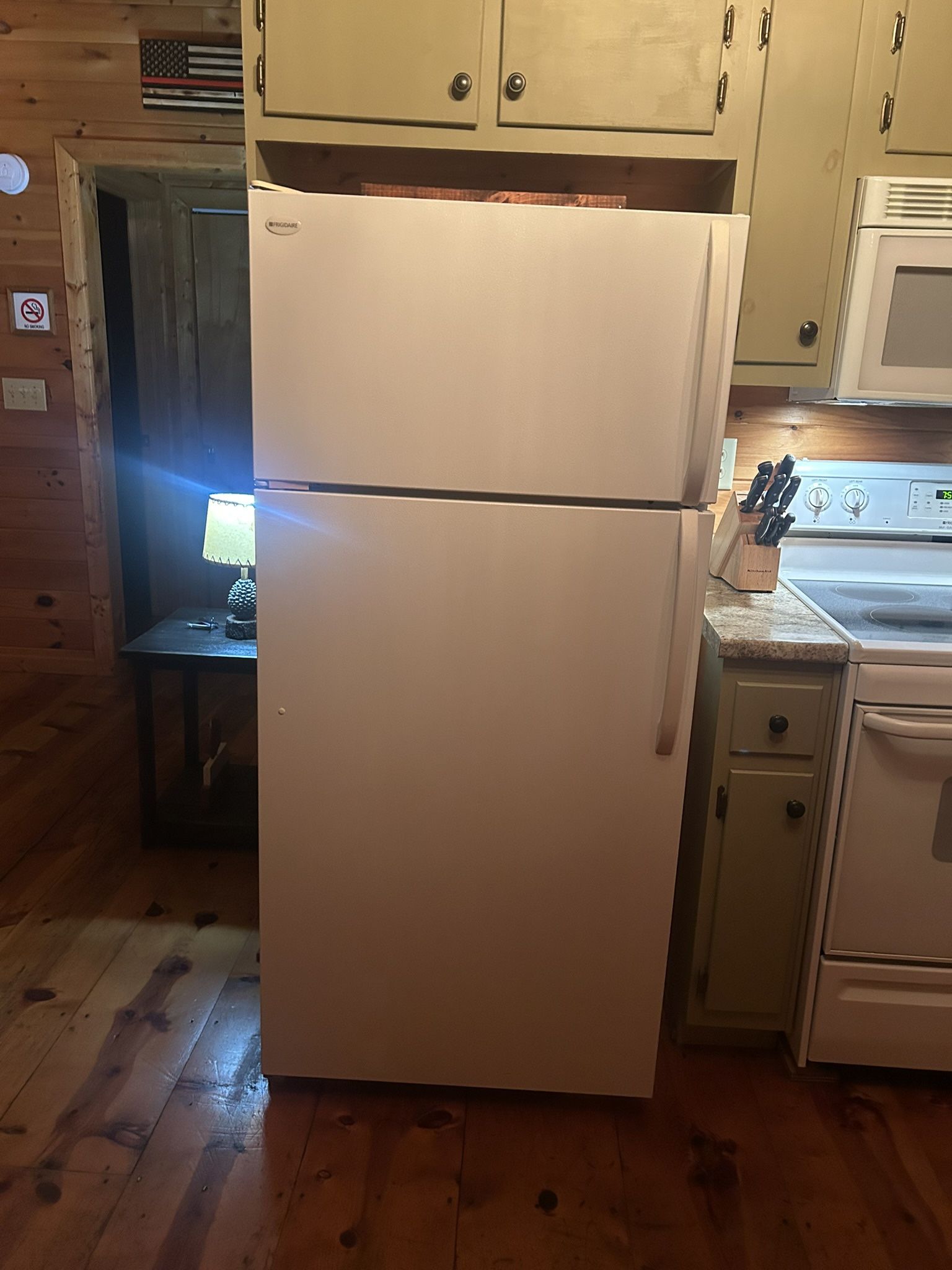 Frigidaire Refrigerator, Stove and dishwasher 