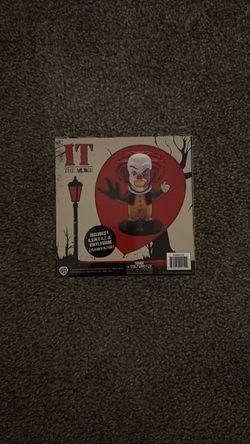 It 4.5 inch vinyl figure