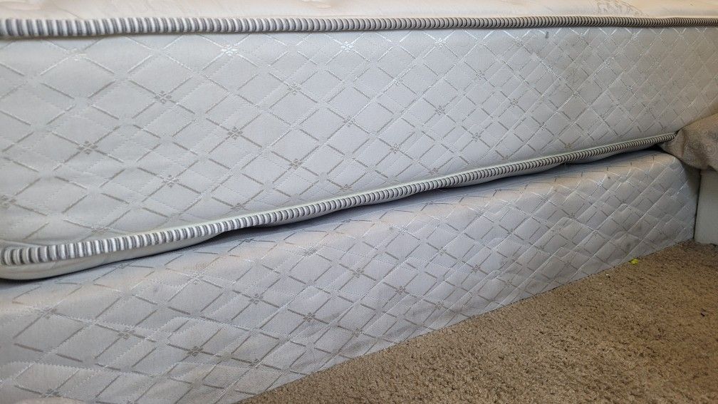 Queen Size Mattress for Sale in Phoenix, AZ OfferUp