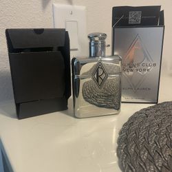 Ralph Club’s New York     Never Open , 3.72 Oz . Ralph Lawrence ,New Full Size  And New , Never Open!  Asking 70.00  Hablo Español