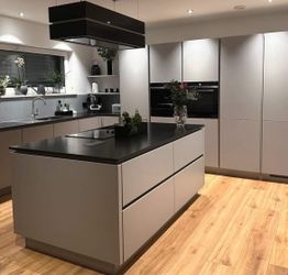 Custom Kitchen Cabinets