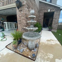 Tulip Water Fountain