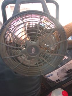 Small floor fan