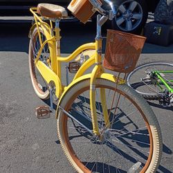 HUFFY CRUISER BIKE