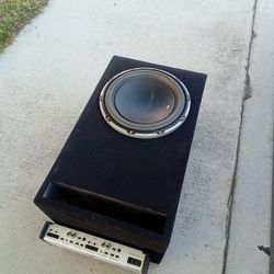 JL Audio  12W6v3-D4 Sub & JL Audio 300 4v2 Amplifier 