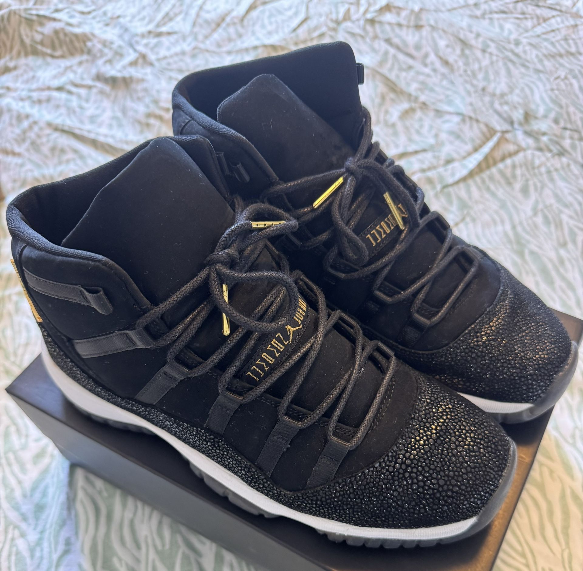 Nike Air Jordan 11 Size 8.5 Youth 10 Women Premium GS Heiress Used 852625-030