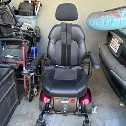 Merits Electric Wheelchair 