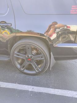 26 inch rims, taillights, headlights