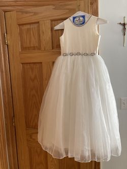 Beautiful Girl Dress Size 10- New