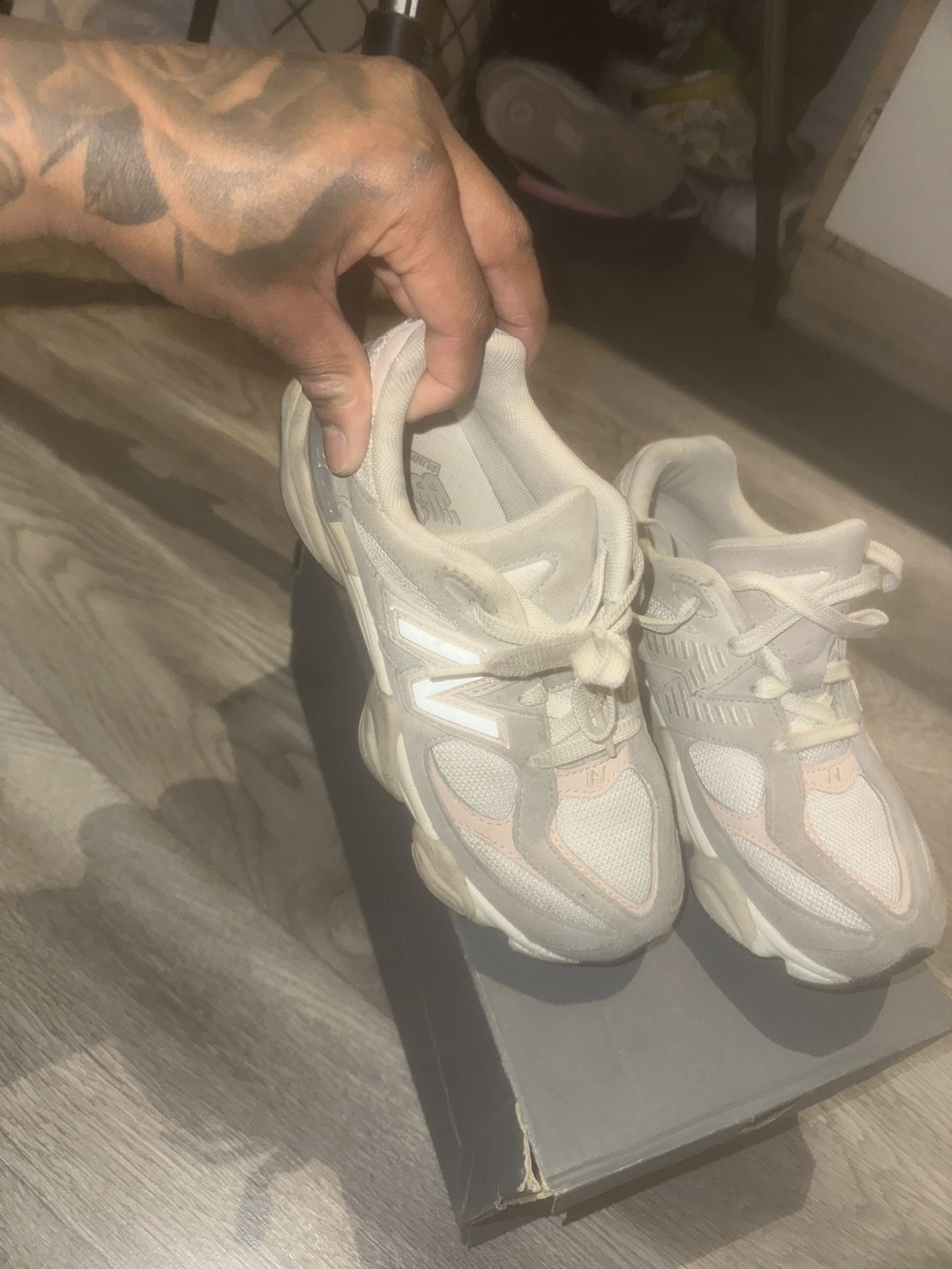 New Balance Little Kids Girls Size 3 Grey Pink | Take For $10