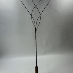 Vintage Antique Primitive 31” Twisted Wire Rug Beater w/ Wooden Handle EUC **