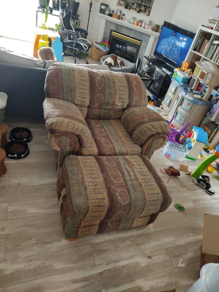 Big Chair With Ottoman