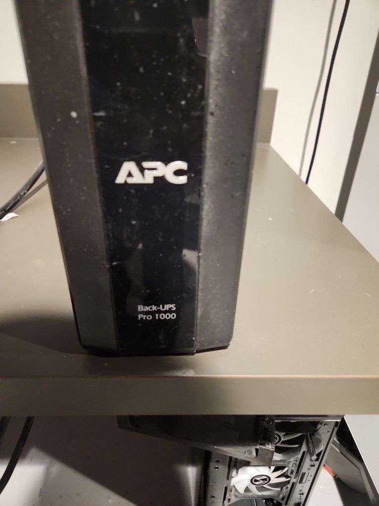 APC Back-UPS Pro 1000