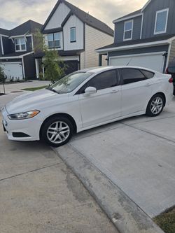 Ford Fusion White Sedan