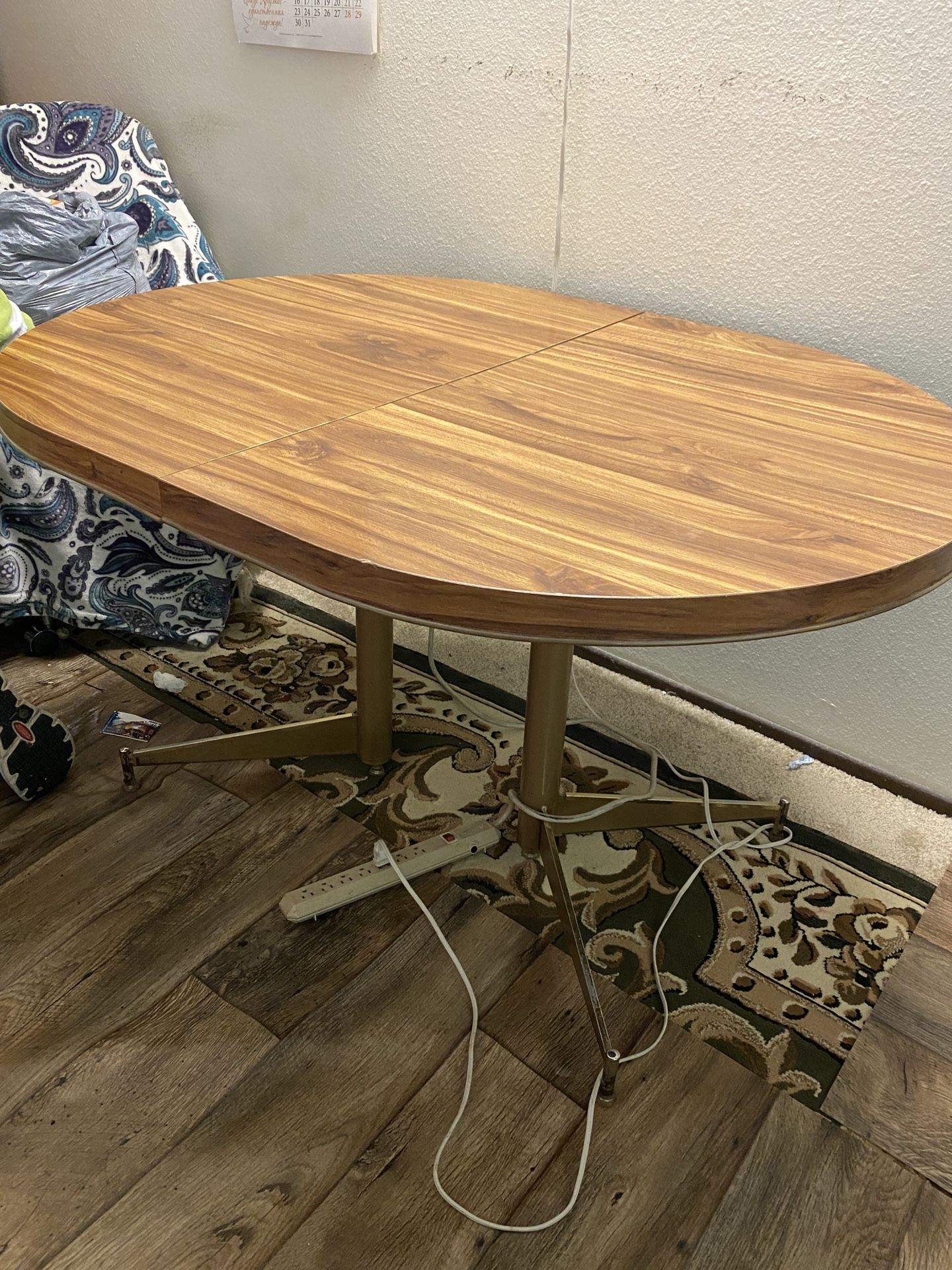 FREE kitchen table