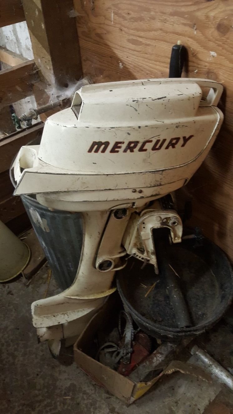 1960's 15hp mercury outboard motor