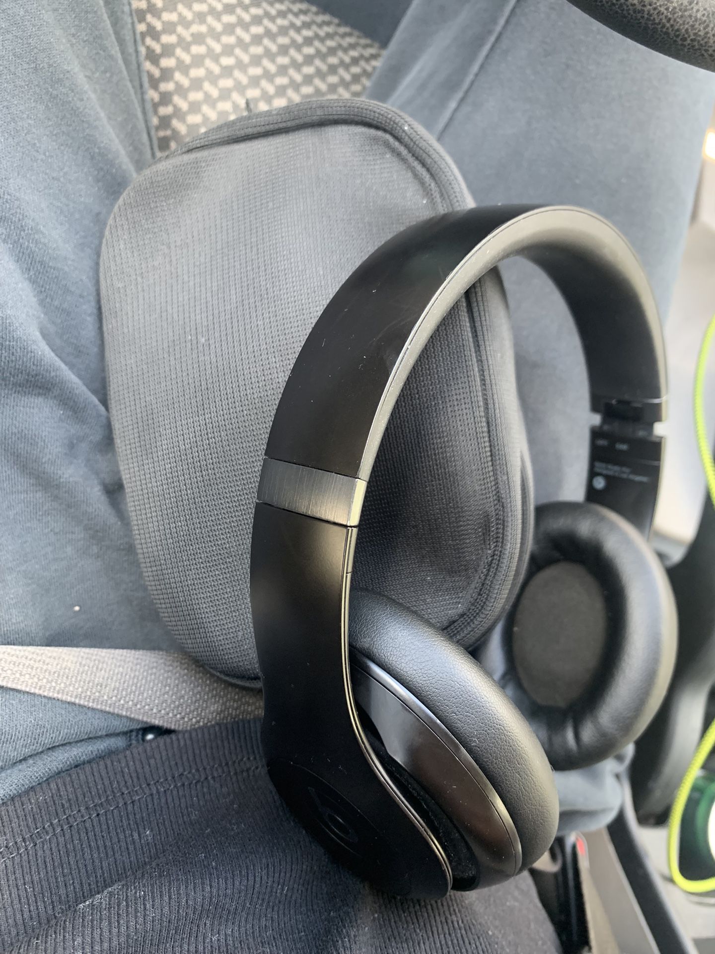 Beats  Studio Pros