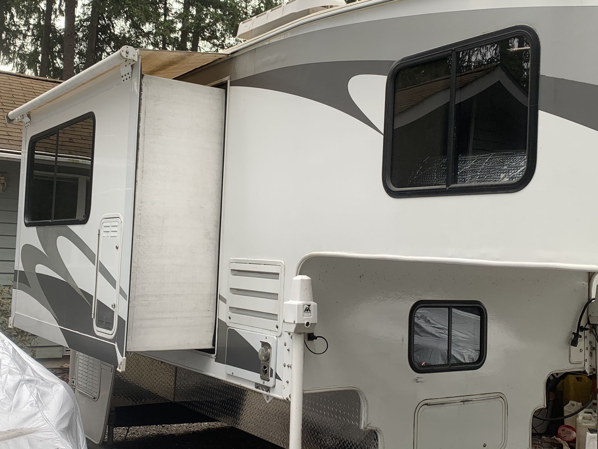 HEHR RV Windows for Sale in Kent, WA OfferUp