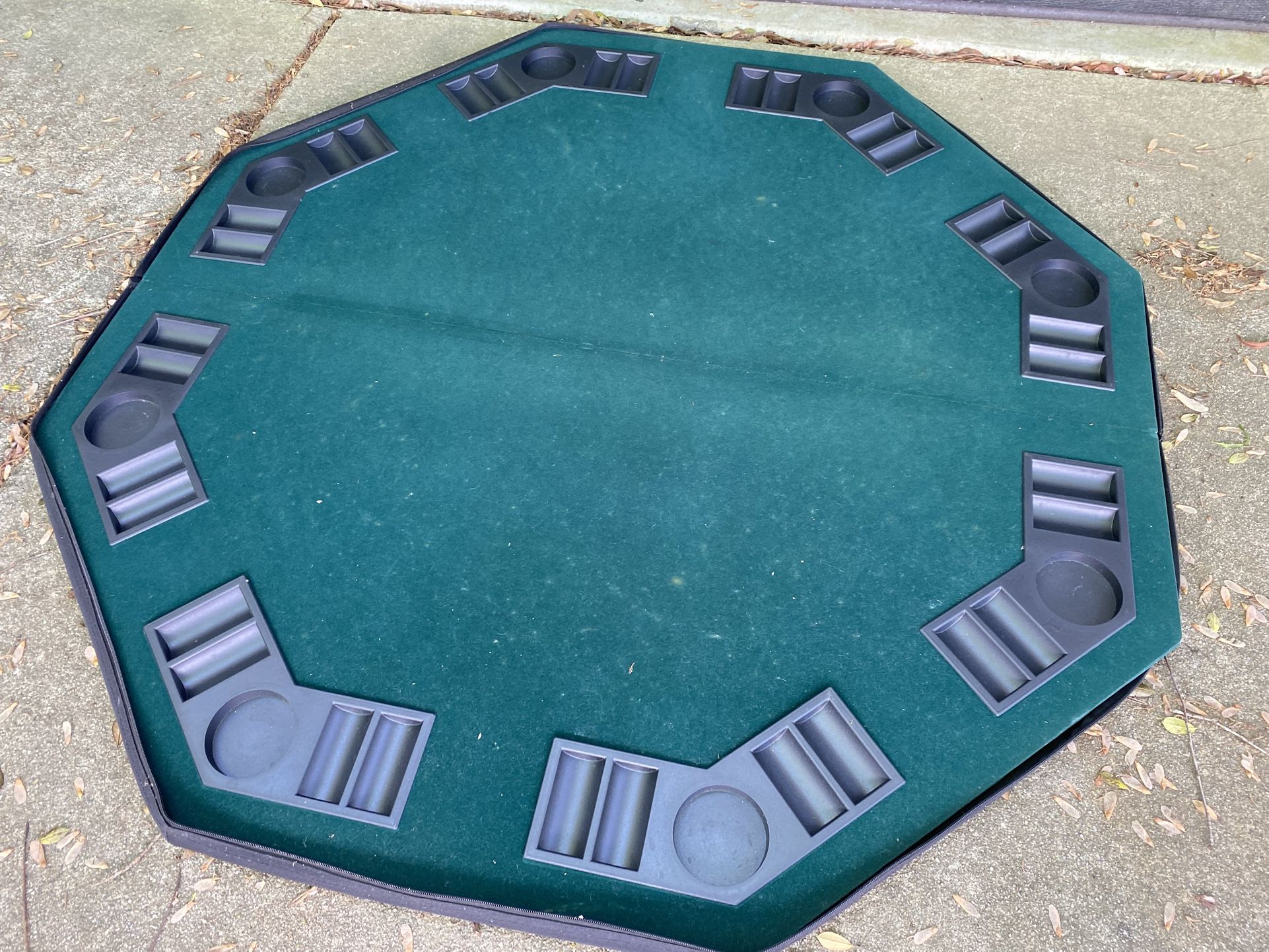 POKER TABLE