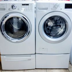 L.G. WASHER AND DRYER EVERYTHING GOOD 