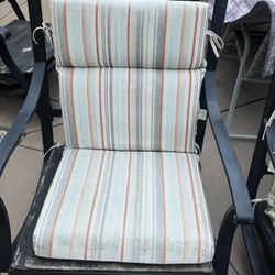 4 Aluminum Patio Chairs