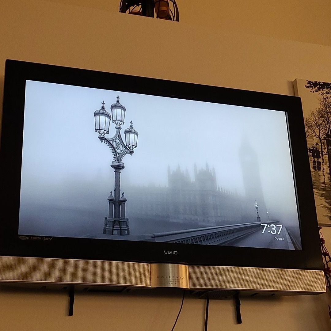 42” Vizio Gallevia HDTV With Removable Sound Bar And Mounting Bracket